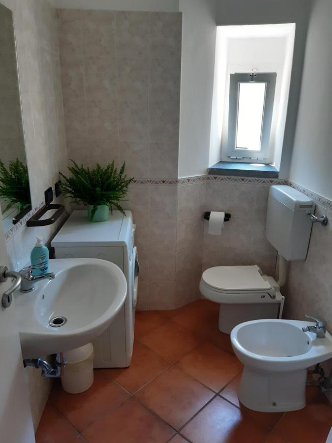 Urbana Apartment *